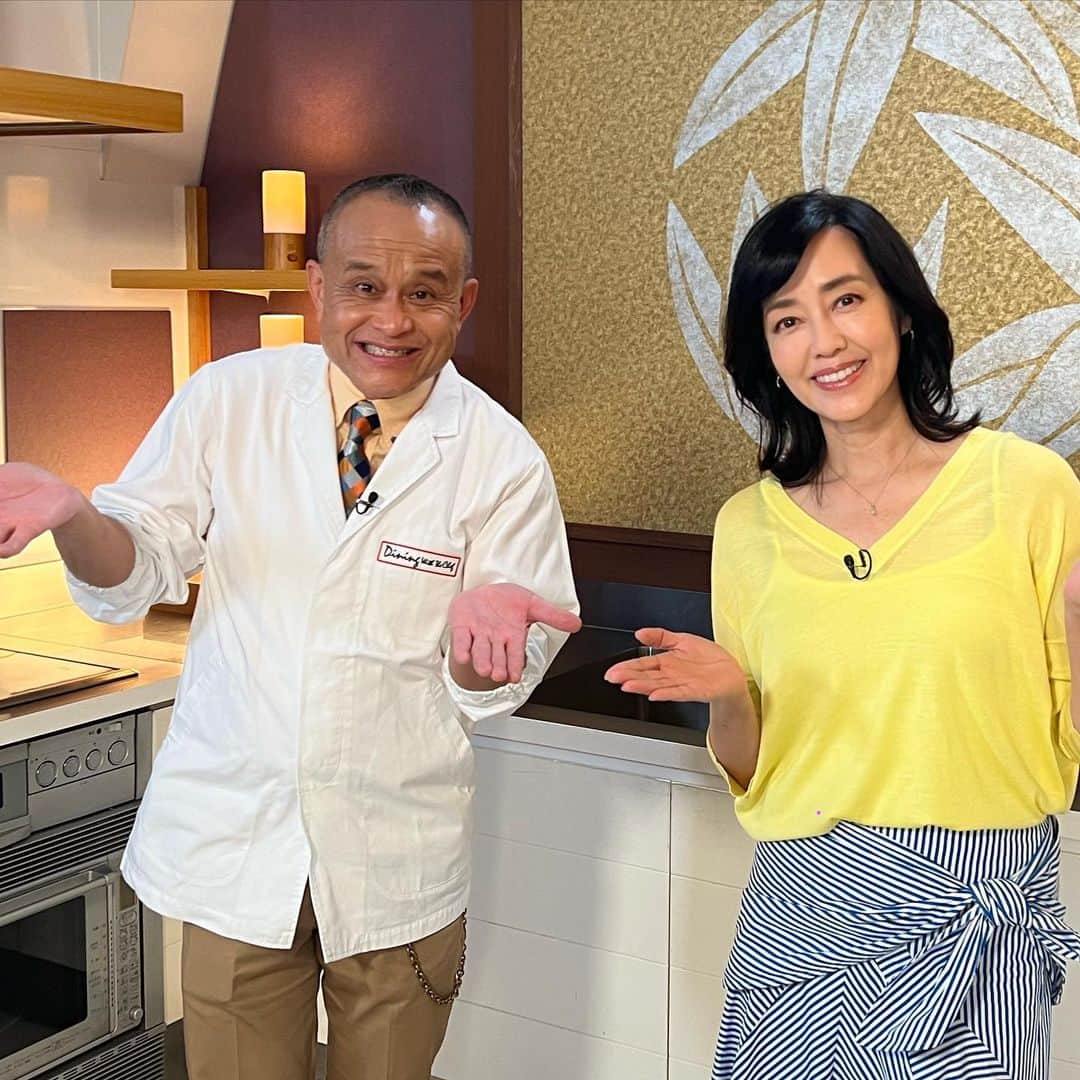のインスタグラム：「Airing this week on DWC, a taste of Spring! Hamaguri clam soup with egg balls and crab rice! 今週は、春を感じるお料理です！  #diningwiththechef #chefsaito #nhkworld #japanesefood #japan #japanesecooking #cooking #和食 #春 #spring #springflavors #yuhayami #はまぐり #crab #rice #clams」