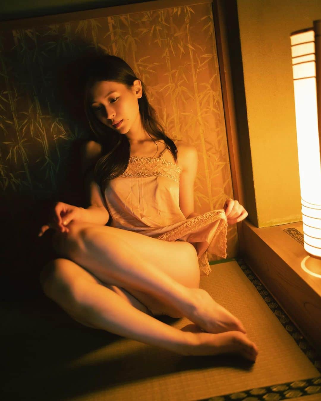 和久井雅子さんのインスタグラム写真 - (和久井雅子Instagram)「今日も一日お疲れさまです☺️  #instagravure #model #photo #portrait #Japanesegirl #グラビアアイドル #gravure #インスタグラビア #love #style #tokyo #グラビアモデル #selfie #和久井雅子 #wakuimasako」4月5日 21時10分 - wakui_masako