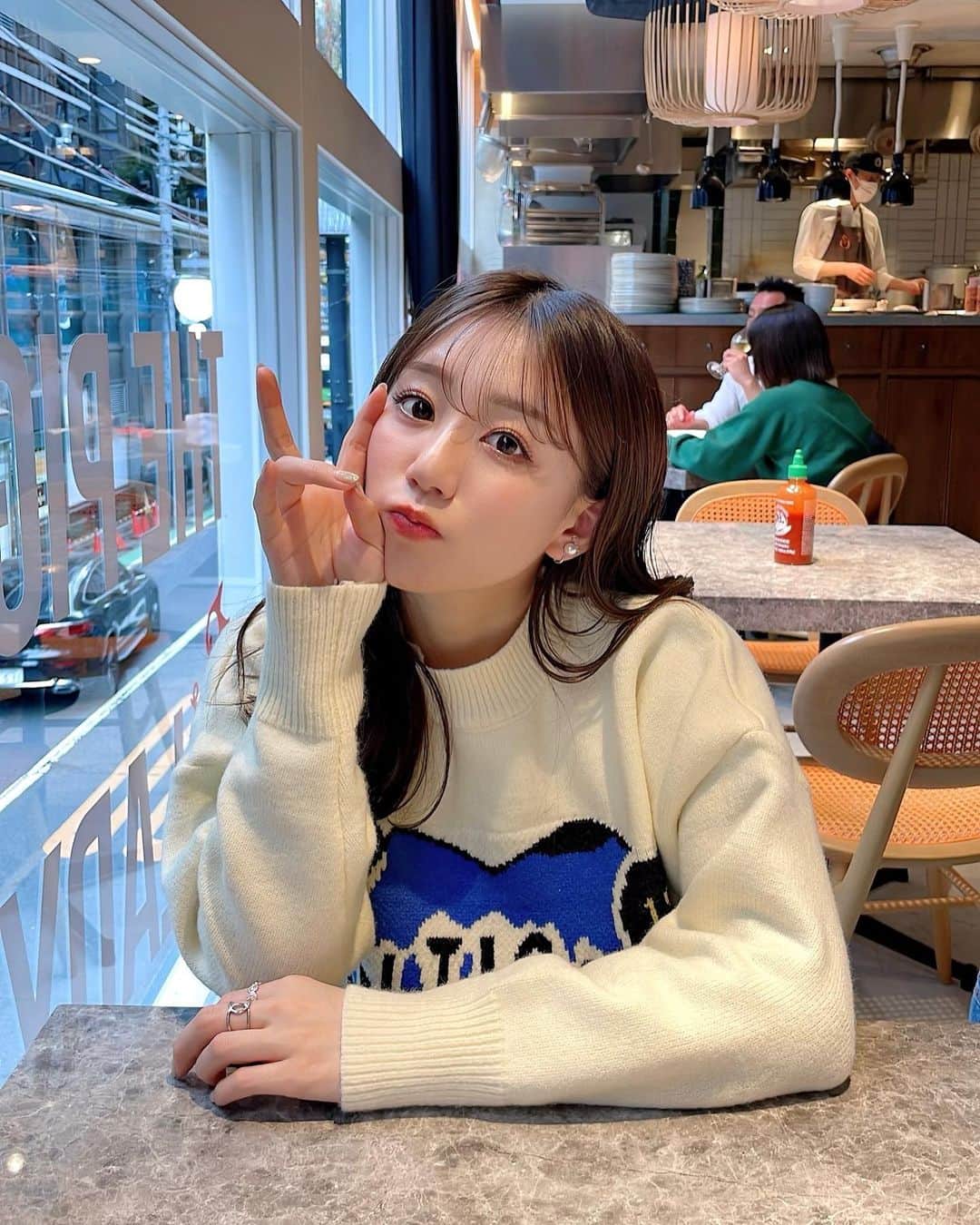 日野麻衣さんのインスタグラム写真 - (日野麻衣Instagram)「地元の友達が私の投稿見て 行きたいって言ってた @pigandtheladyjp に💙💙  みんな満足してた楽しかったん🥺  #食べすぎ #ほんとに最近食べ過ぎ #食欲が止まらない #なんで？」4月5日 21時53分 - hinomaiofficial