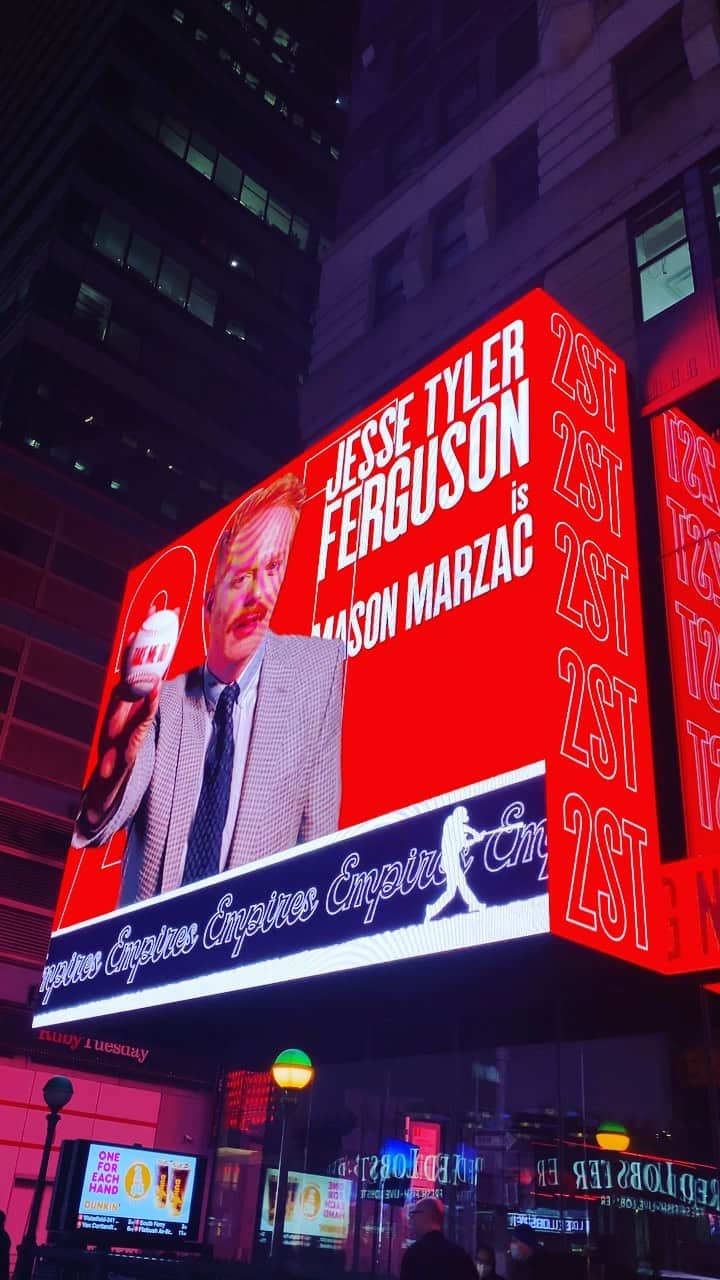 ジェシー・タイラー・ファーガソンのインスタグラム：「Well...we did it! Take Me Out is officially opened. Come by and see us at the Hayes!」