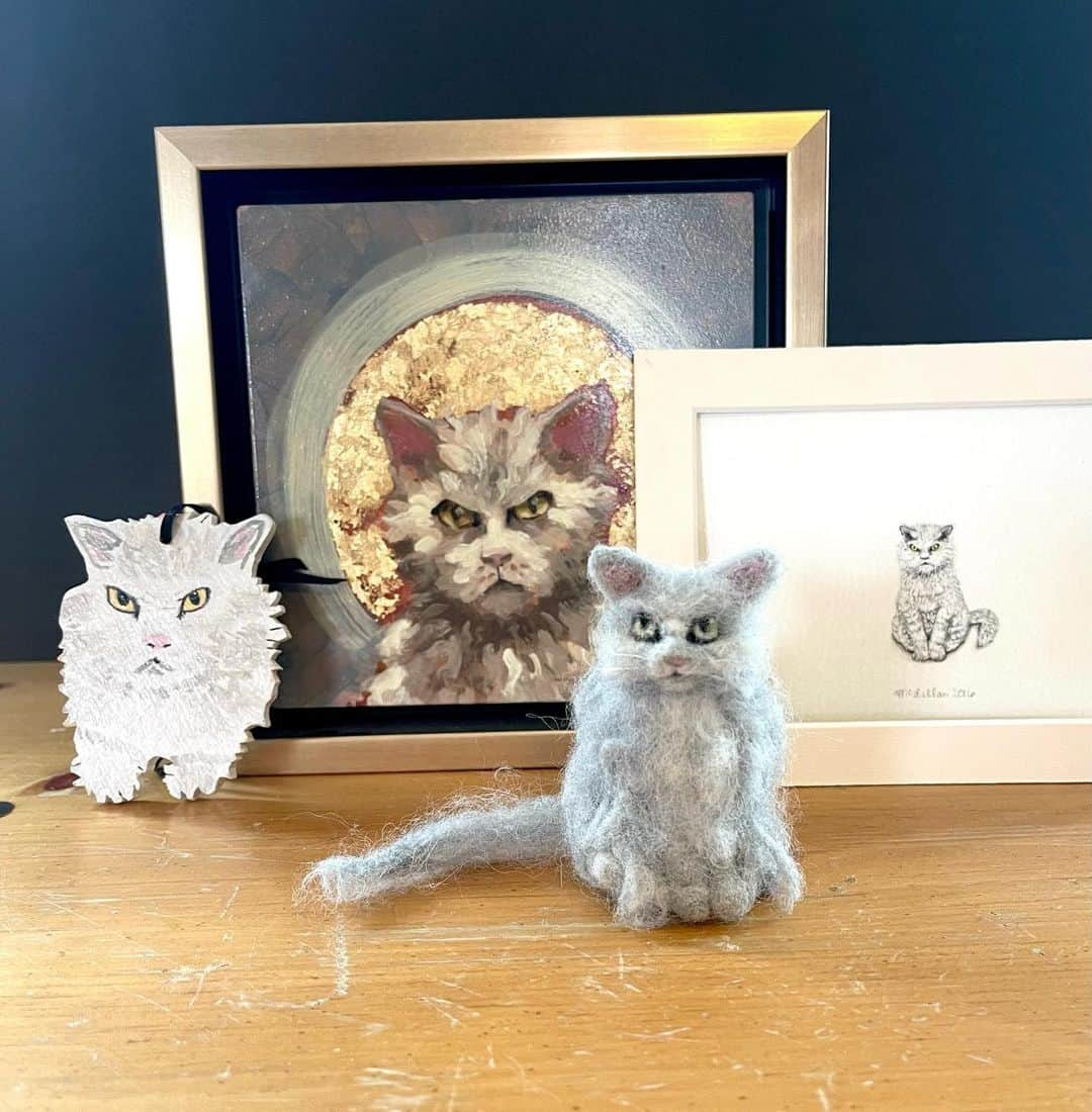 アルベルトさんのインスタグラム写真 - (アルベルトInstagram)「3/3— My personal thoughts on the life of Pompous Albert: I am a “cat dad.” Albert gave this precious gift to me.  Albert and I shared a special bond together; he made me a softer and better person. He taught me how special pets and animals naturally are. He made me laugh and cry. He was and will always be my pal.  When covid first appeared, our employees began working remotely. This left Albert and me together at the office every day. Albert helped me through difficult times during this period.  Anytime life got rough or lonely, Albert was on my desk, glaring at me and sharing his love. He was demanding when he was hungry and always let me know.  A paw to the head was his go to. He offered me time to pause during work hours.  He made me feel young again as we played games together.  He taught me how to not take life so seriously. He listened to music with me; he loved Van Morrison and other great artists from the 70’s on.  He was simply a “cool cat.” I will miss him more than words can express, but I’m choosing to remember and celebrate the life Albert lived! He blessed me with a lifetime of wonderful memories. For this I am eternally grateful.  Love your pets, honor them, and respect them. The prize for us humans is joy, comfort, a life time of memories and unconditional love. @kericbk  Ned」4月6日 6時23分 - pompous.albert