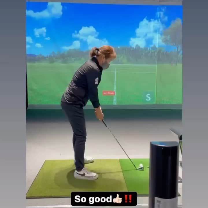 イリー・リーのインスタグラム：「#golfswing #la」