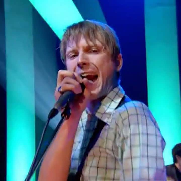 フランツ・フェルディナンドのインスタグラム：「Performing The Fallen live on Jools Holland. #HitsToTheHead」