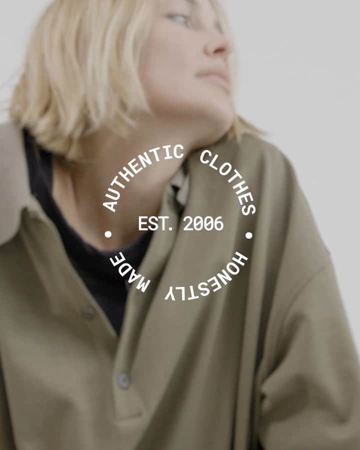 のインスタグラム：「more than a business.  bassike stands for quality, design-led and directional wardrobe essentials, that are made responsibly and made to last. we live our values, which centre on respect for our community, respect for local industry and respect for our planet. authentic clothes, honestly made.     the bassike organic cotton jersey collection is now certified 100% carbon neutral. by wearing and sharing #morethanbassike, you are supporting responsible business, the ethical treatment of makers and communities, and the future of our planet.   #morethanbassike」