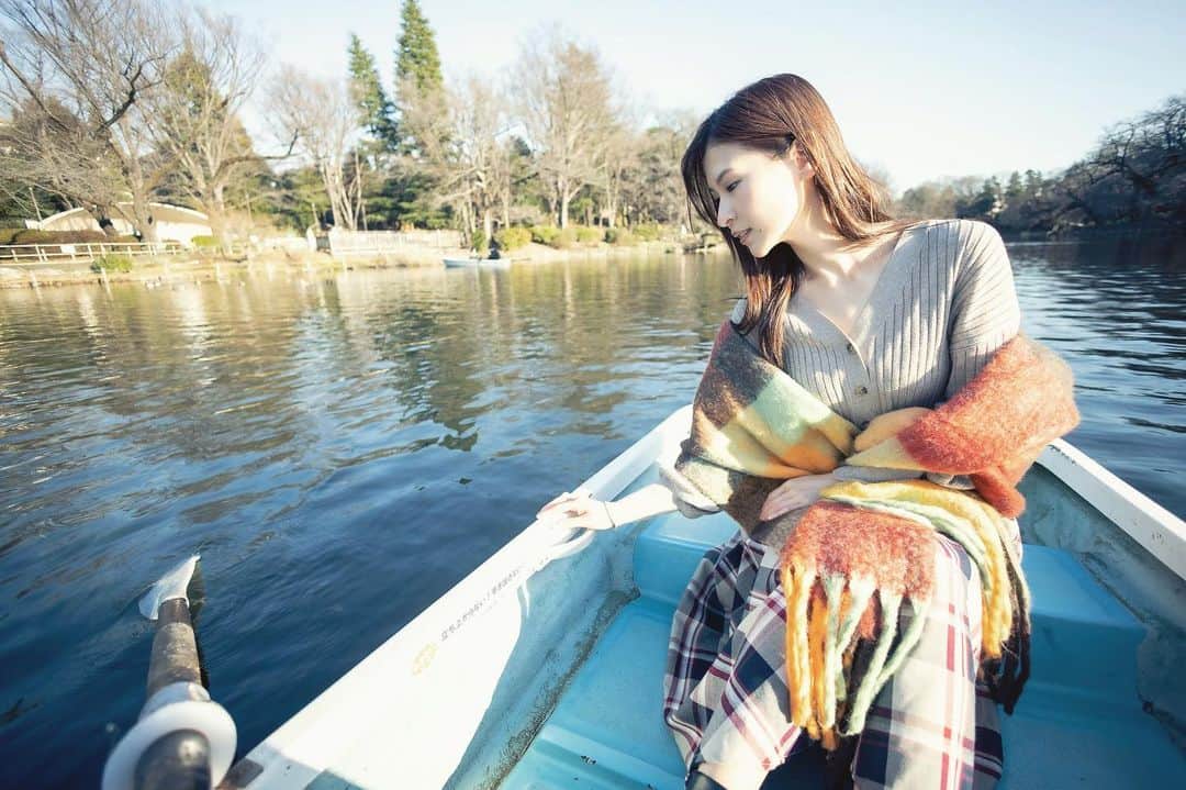和久井雅子のインスタグラム：「おはようございます🐣❁¨̮ 不思議な夢を見て起きたのですが、内容が思い出せません💭  #instagravure #model #photo #portrait #Japanesegirl #グラビアアイドル #gravure #インスタグラビア #love #style #tokyo #グラビアモデル #selfie #和久井雅子 #wakuimasako」