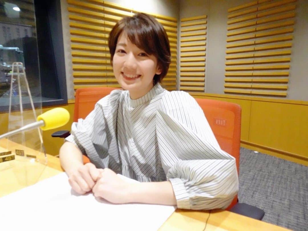 佐藤美希のインスタグラム：「本日4/2からスタートします！ 毎週土曜日15時〜ニッポン放送「さまぁ〜ずのさまラジ」にアシスタントとしてレギュラー出演することになりました！ ⁡ さまぁ〜ずのお2人と初ラジオ📻 ラジオならではの面白さをお届けします！ ⁡ ⁡ リアルタイムで聴けないという方も、radikoのタイムフリー機能で聴き直すことができますので、ぜひチェックよろしくお願いします！ ⁡ ⁡ 初回は本日放送ですよ〜！！！ ⁡ ⁡ #さまラジ #さまぁーずのさまラジ #さまぁーず　さん #ニッポン放送 #ラジオ #初レギュラー番組 #毎週土曜日 #15時から #よろしくお願いします」