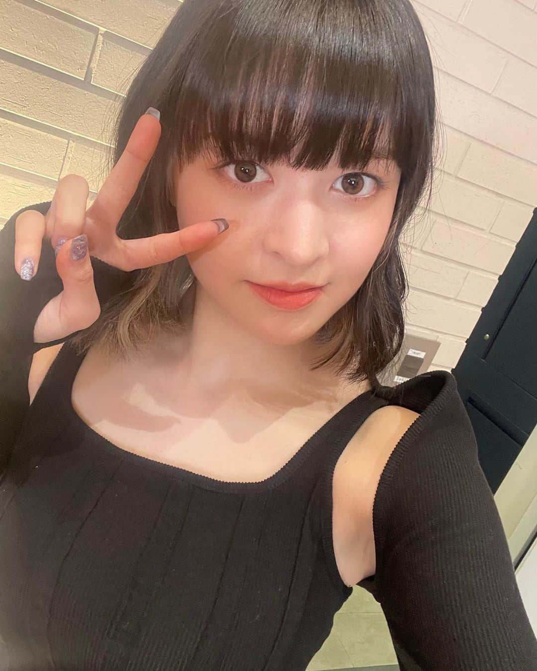 NMIXXさんのインスタグラム写真 - (NMIXXInstagram)「Dance dance we're falling apart to half time 🎶. TANK dance practice is up! #NMIXX #엔믹스 #릴리 #LILY」4月2日 12時36分 - nmixx_official