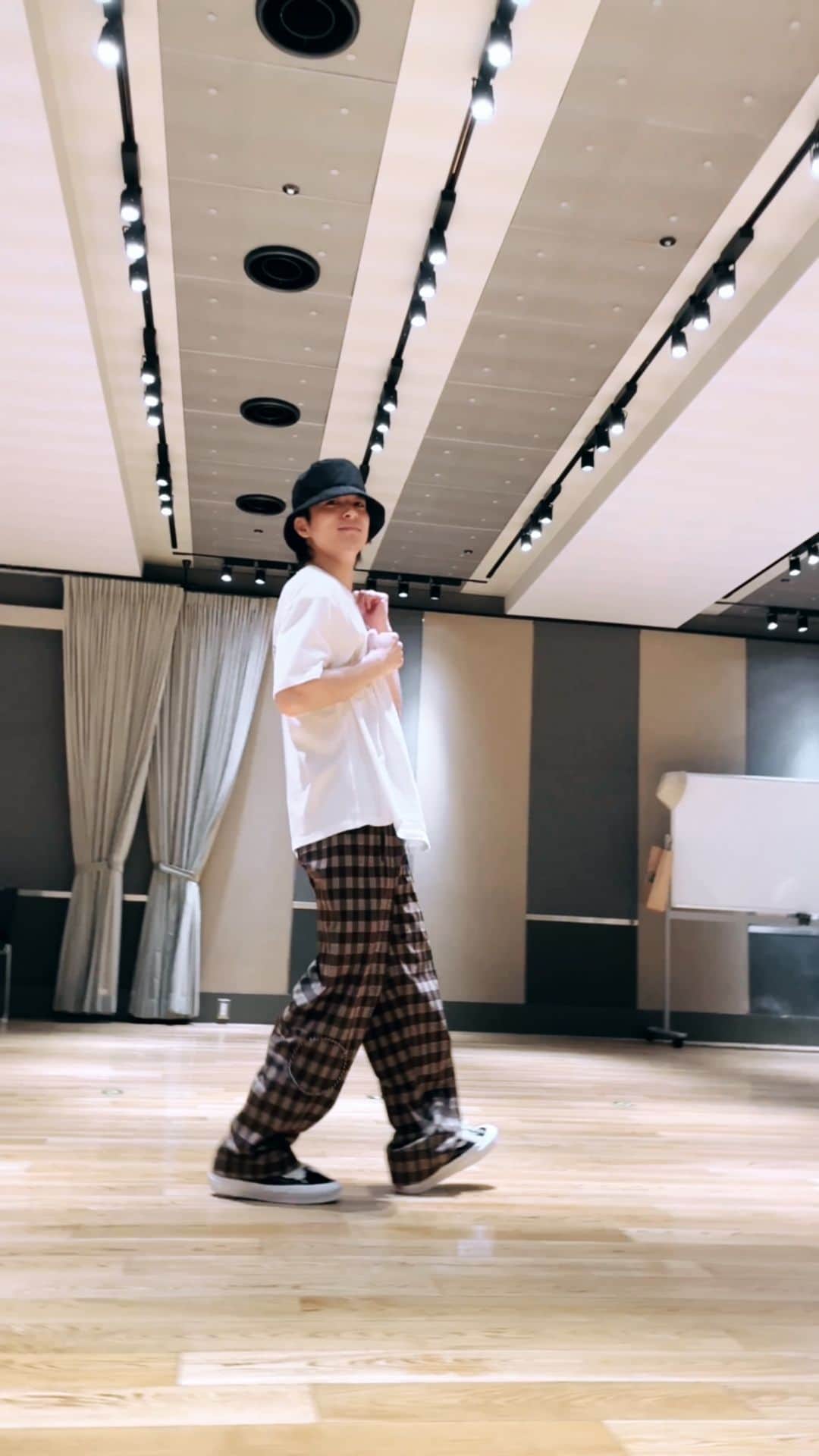 和田颯のインスタグラム：「. 不可幸力 / Vaundy  たまには自分で作ったの載せよう🕺  #不可幸力 #vaundy」