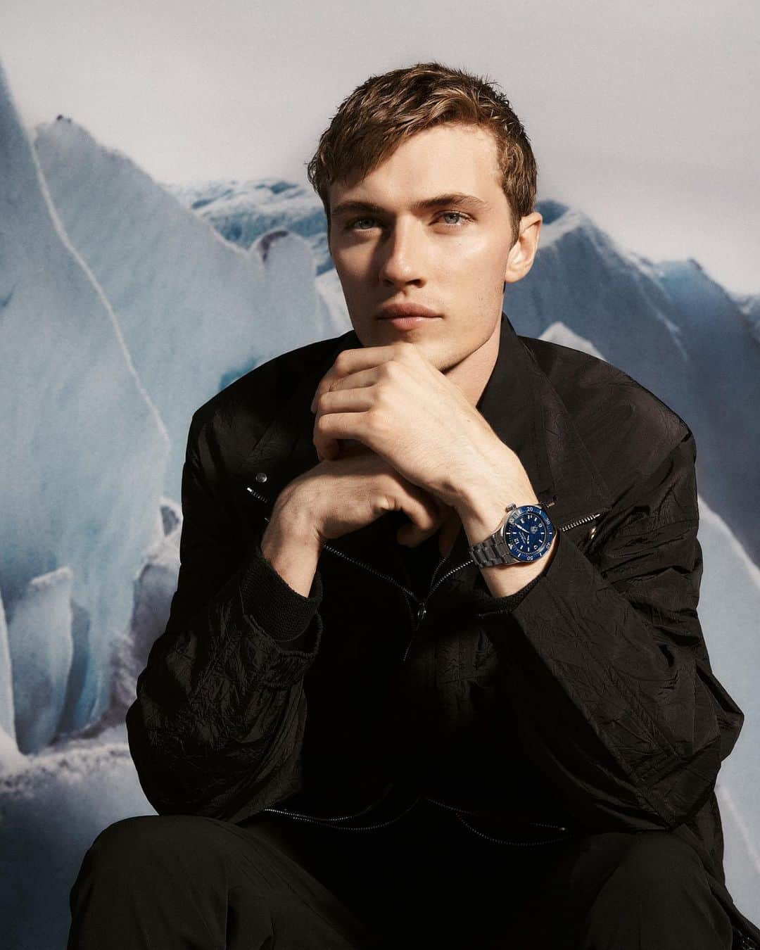 ラッキー・ブルー・スミスさんのインスタグラム写真 - (ラッキー・ブルー・スミスInstagram)「Swiss time with @montblanc #WATCHESANDWONDERS2022 #MONTBLANCGLACIER」4月3日 11時40分 - luckybsmith