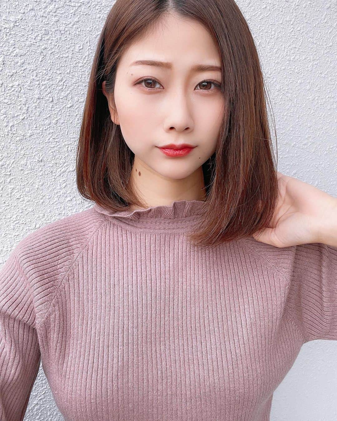 塩野響子のインスタグラム：「𝒢𝑜𝑜𝒹 ℳ𝑜𝓇𝓃𝒾𝓃𝑔 🌱.*+ ⠀ ⠀ #ボブ #ワンレン #ワンレンボブ  ⠀」
