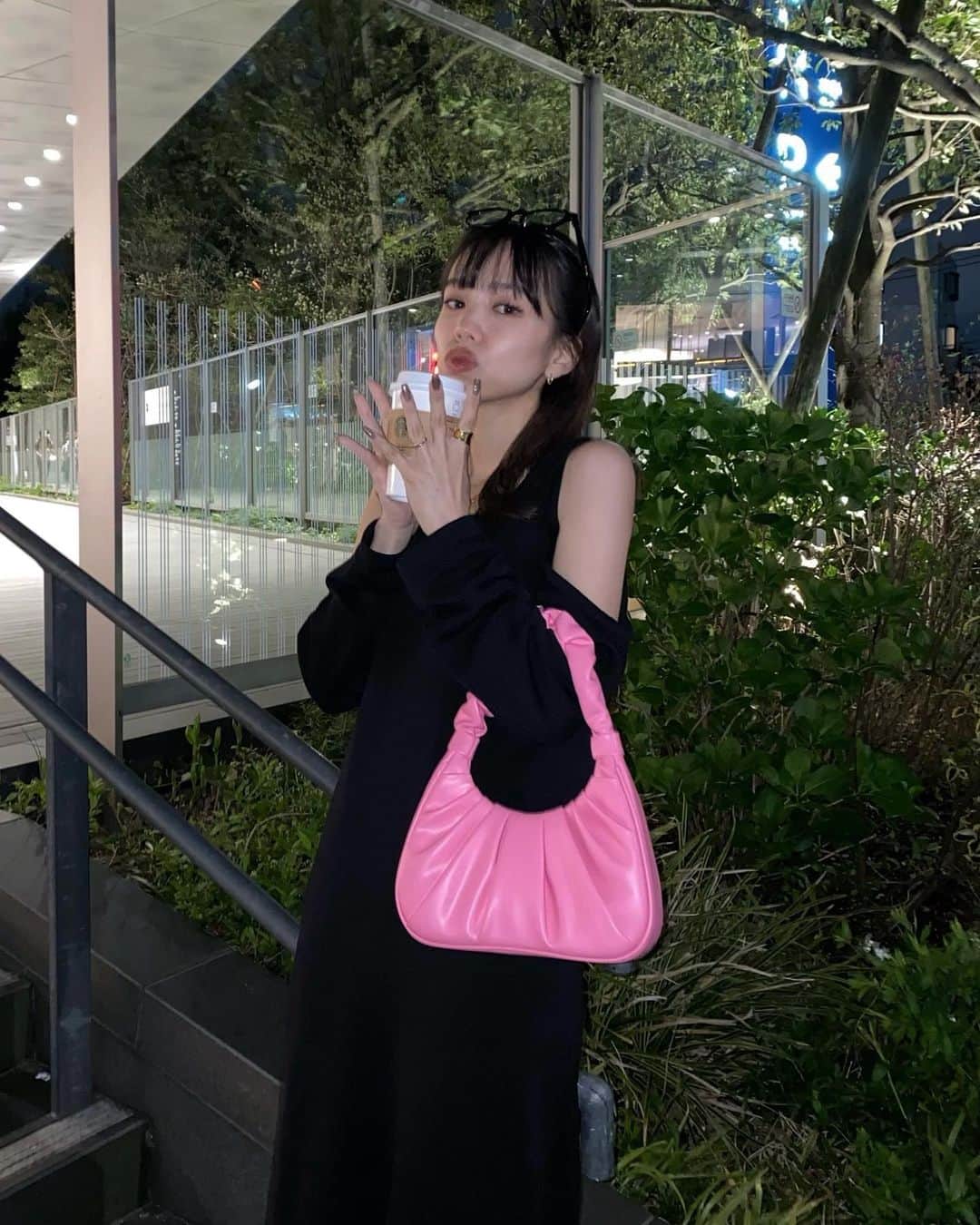 のインスタグラム：「ㅤㅤㅤㅤㅤㅤㅤㅤㅤㅤㅤㅤㅤ やっぱこのワンピかわいいい🥹🌸 ㅤㅤㅤㅤㅤㅤㅤㅤㅤㅤㅤㅤㅤ ひとまずblackゲット🖤 ㅤㅤㅤㅤㅤㅤㅤㅤㅤㅤㅤㅤㅤ #LAGUAGEM」