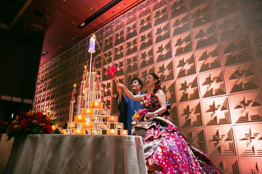 のインスタグラム：「※ ホテル国際21 wedding  キャンドルの炎に 願いを込めて  ブライダルメニュー無料試食付き相談会開催中！ お気軽にお問い合わせください。  ♥｡･ﾟ♡ﾟ･｡♥｡･ﾟ♡ﾟ･｡♥｡･ﾟ♡ﾟ・。゜♥｡ﾟ♡ﾟ･｡♥｡･ﾟ♡ﾟ･｡♥｡･ﾟ♡ﾟ･｡♥｡. . ブライダルフェア受付中です🎉 ご予約は @hotelkokusai21_bridal の HPから出来ます🌟 . ｡♥｡･ﾟ♡ﾟ･｡♥｡･ﾟ♡ﾟ･｡♥｡･ﾟ♡ﾟ・。゜♥｡ﾟ♡ﾟ･｡♥｡･ﾟ♡ﾟ･｡♥｡･ﾟ♡ﾟ･👰🤵✨  . #ホテル国際21　#ウェディング　#ホテルウェディング　#ブライダル　#長野　#長野結婚式　#長野市結婚式　#長野花嫁 #長野県　#長野市　#結婚式場　#結婚式　#披露宴会場　#チャペル　#衣裳　#ウェディングドレス　#タキシード　#コーディネート　#ヘアメイク　#花嫁ヘア　#花嫁メイク　#ブーケ　#ウェディングケーキ　#全国のプレ花嫁さんと繋がりたい　#花嫁　#プレ花嫁　#卒花　#前撮り　#後撮り　#wedding」