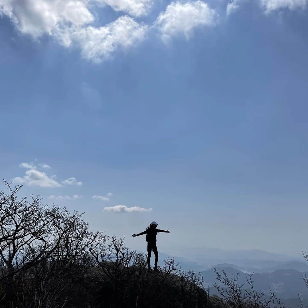 のインスタグラム：「白雲山 보통산이 아니다. 무사히 내려와서 천만다행.」