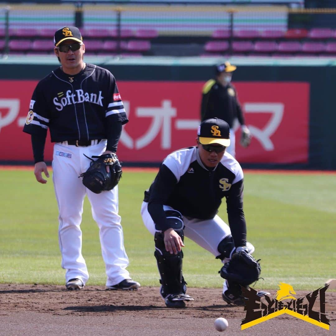 福岡ソフトバンクホークスさんのインスタグラム写真 - (福岡ソフトバンクホークスInstagram)「#practicephoto #2022年4月3日 #楽天生命パーク宮城 #softbankhawks #ホークス #もっともっともっと」4月3日 17時42分 - softbankhawks_official