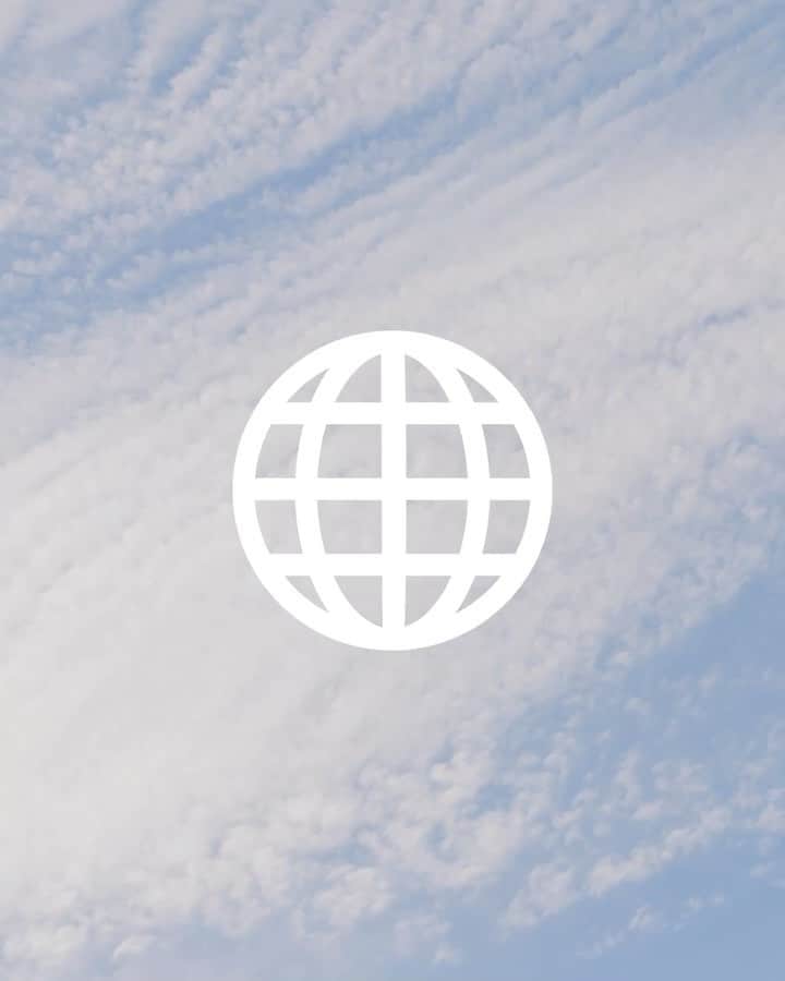 のインスタグラム：「more than a business.  we are citizens of the earth, with a commitment to treating people and planet with respect.   the bassike organic cotton jersey collection is now certified 100% carbon neutral. by wearing and sharing #morethanbassike, you are supporting responsible business, the ethical treatment of makers and communities, and the future of our planet.   #morethanbassike」