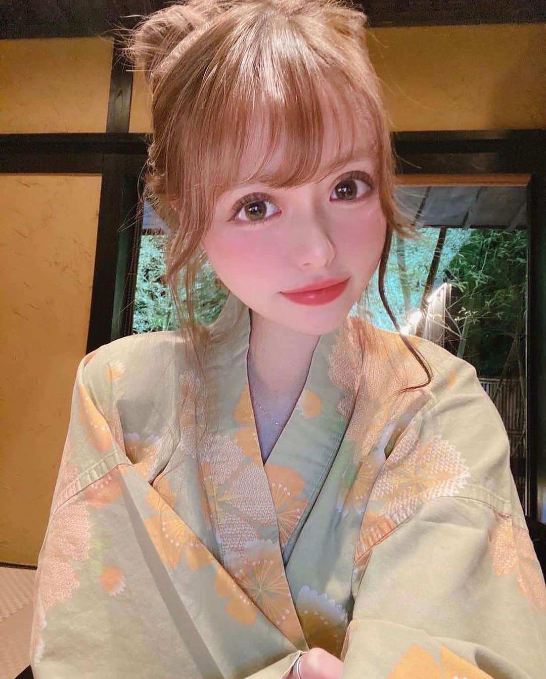 神出鬼没の【キャバ図鑑】のインスタグラム：「【最近、佐賀行きがち🥺💓】 ㅤㅤㅤㅤㅤ This is Japanese night culture🇯🇵💫 Introducing Japanese famous hostess👗 Plz "follow me" , "like" and "Share" 💋 ㅤㅤㅤㅤㅤ 全国各地の夜の世界🦋で活躍されている、美を極めた名実共にトップクラスの美女をご紹介するアカウント 【💋キャバ図鑑💋】< @cabazukan >です✨ ㅤㅤㅤㅤㅤ ✳︎────────────────✳︎ 今回の図鑑的推しキャスト様は 佐賀(Saga) 愛敬町(Aikei-cho) の 「 某キャバクラ店 」在籍の * セナ *  ちゃん @___7pao___ です😍✨ ✳︎────────────────✳︎ ︎ ⚠️アカウント内の 他のキャスト様もココから< @cabazukan >見てね👗✨⚠️ ㅤㅤㅤㅤㅤ こちら、佐賀「 @某キャバクラ店 」さん🕋から、福岡に長期滞在していることもあり、最近図鑑がよく行く佐賀でまたもや美人キャスト様発見💓セナちゃんの一枚📸✨ ↪︎ @___7pao___  ㅤㅤㅤㅤㅤ 負けず嫌いで、「一度決めた事はとことんやり続けます✊🔥」という気合い入った性格の女の子🥺💓 よく喋ってよく笑い、喋るとなんか抜けてると言われるんだとか🙃笑 ↪︎ @___7pao___  ㅤㅤㅤㅤㅤㅤㅤ お酒が入ると、より人懐っこくなって、可愛らしさ3倍増し💕 料理も大好きだそうですが、今はなによりもこのお仕事にどハマり中だとか🔥 最近お仕事を始めたばかりですが、目標が常にできるところが、どハマりの理由なんだそうです👀✨ 佐賀は福岡からでもささっと行ける距離なので、是非実物のセナちゃんに愛に行かれて見て下さい💋✨ ↪︎ @___7pao___  ㅤㅤㅤㅤㅤ ⚠️アカウント内の 他のキャスト様もココから< @cabazukan >見てね👗✨⚠️ ※インスタ以外の方はコチラ↓ https://www.instagram.com/cabazukan/ ㅤㅤㅤㅤㅤ ◤◢◤◢◤◢◤◢◤◢◤◢◤◢◤◢◤◢◤◢ リポスト希望のキャスト様、 フォロー&タグ付け🏷 < @cabazukan > して頂けると気付きやすいので 宜しくお願い致します！ ◤◢◤◢◤◢◤◢◤◢◤◢◤◢◤◢◤◢◤◢ ──────────────── ©︎produced by @terry0404ht  # ぶっ飛びテリー会長  フォローしてもらえると更新頑張れます🚀 ──────────────── ㅤㅤㅤㅤㅤ ㅤㅤㅤㅤㅤ ㅤㅤㅤㅤㅤ ㅤㅤㅤㅤㅤ 【# キャバ図鑑, # 推し嬢 】 # 指名するならキャバ図鑑  #オルチャンメイク #オルチャン  #美容マニア #美容整形  #韓国メイク #韓国整形  #ギャルメイク #涙袋メイク  #佐賀キャバクラ #佐賀キャバ嬢  ㅤㅤㅤㅤㅤ  #おしゃれ女子 #ホカンス  #バカンス #パリジェンヌ  #竹ふえ #温泉旅行   #美容女子 #温泉女子  #あざとい系女子 #ランジェリー  #温泉旅館  #旅女 #タビジョ  #スーパーカー #patekphilippe  #rolexdaytona #rolexsubmariner  #rolceroyce #bentley  ㅤㅤㅤㅤㅤㅤㅤㅤㅤㅤ  ──────────────── ©︎produced by @terry0404ht  # ぶっ飛びテリー会長  フォローしてもらえると更新頑張れます🚀 ──────────────── ㅤㅤㅤㅤㅤ ㅤㅤㅤㅤㅤ ㅤㅤㅤㅤㅤ」