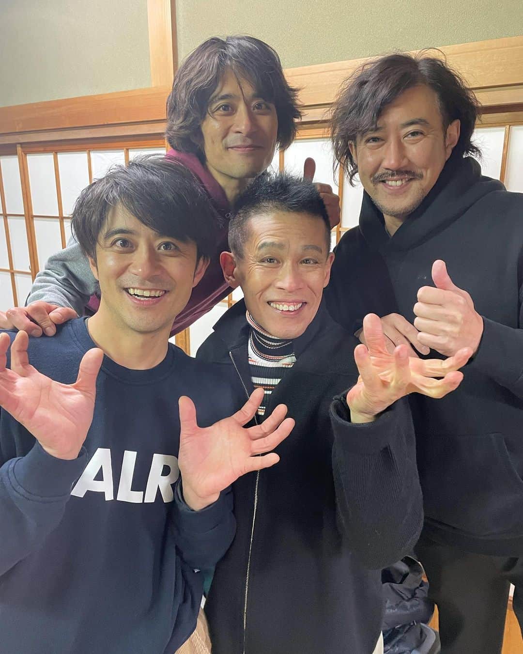 斉藤祥太のインスタグラム：「この後深夜1時25分から フジテレビ 全っっっっっ然知らない街を歩いてみたものの  4話オンエアです😁立石編。 撮影は寒かった記憶もありますが、 賑やかでとても楽しい現場でした🚨 皆様ありがとうございました。  もう少し、、 深い時間ですがよろしくお願いします🙇‍♂️  #全っっっっっ然知らない街を歩いてみたものの  #フジテレビ #水谷あつし　さん #柳沢慎吾　さん #斉藤祥太 #斉藤慶太」