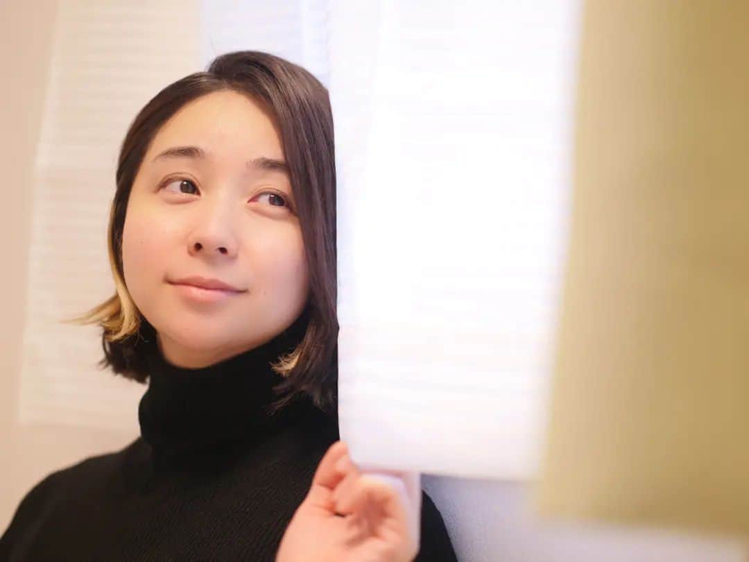 柚月美穂のインスタグラム：「遅れましたが 皆様各所ﾒｯｾｰｼﾞありがとうございます♡ . . 今年は子供が産まれて初めての自分の誕生日で . お嬢も８ヶ月になり 夜泣きが少し復活し(笑) 寝かしつけに苦戦しながら迎えました。_(┐「ε:)_← . . あぁ… ３７年前のこの1年は 母もこんな気持ちと生活で時間の誕生日を過ごしてたのかなと。 . . 感謝感謝でいっぱいだ。 . . これからまだまだ未知の道を進むわけですが 身体と相談しつつ 楽しんで行けたらなと思います🐏 . . . Twitterにも少しあげたサクラ。 またこちらにも増し増しでお届けしまーす♡ . . . #📷 #LUMIX #gh4 #LUMIXgh4 #camera #Leica #nocticron  . . #誕生日 #Happybirthday #Japanese #Actor #cameraman #camerawoman #picoftheday #instagood #fashion #happy #followme #follow #art #me #instadaily #style #photography #fun #instalike #igersInstagrammers #photo #tokyo #japan」