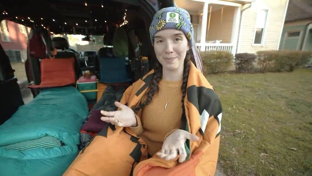 REIのインスタグラム：「@Mirandagoesoutside transforms a rented minivan into a comfy camper! Watch her latest video to see how she gave this rental a van life-level makeover using only her backpacking gear, a handful of accessories and less than an hour of time.」