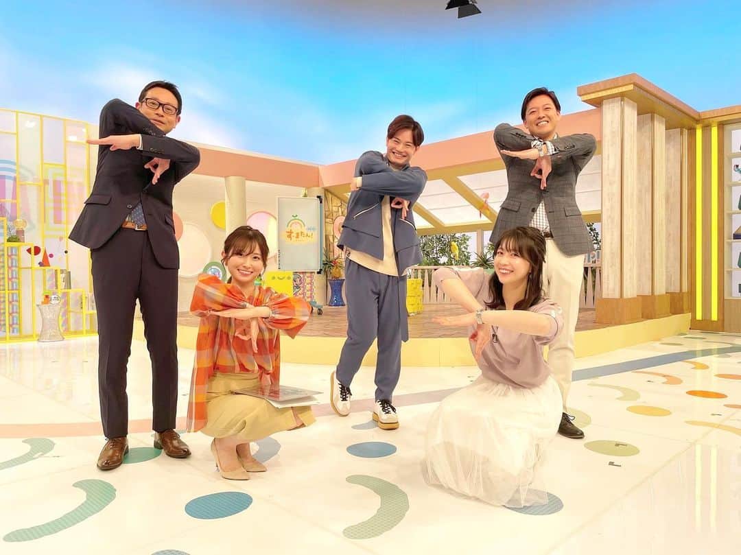 虎谷温子のインスタグラム：「#てぃ先生　がスタジオに爽やかな風を運んできてくださいました！ 小さい子があんなにすんなりキャベツが食べられるようになるなんて…！😳 #すまたん」