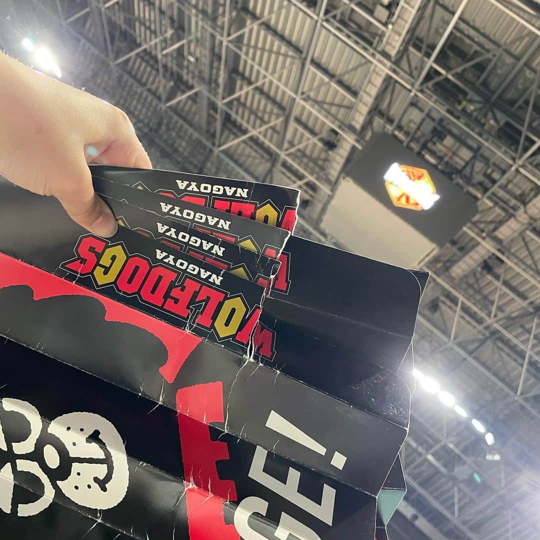 高橋萌さんのインスタグラム写真 - (高橋萌Instagram)「ウルフドッグス名古屋 2021-22 アリーナMC 無事に終了いたしました！ ご来場いただいた皆様 本当にありがとうございました🥺  今シーズンはコロナの影響で ホームゲームは少なかったですが… 毎試合本当に楽しかったです🐺❤️  チームはファイナルステージへ💪🏻🔥 全力で応援します📣📣📣  #バレーボール #vリーグ  #vリーグはバレーだよ  #ウルフドッグス名古屋  #ウルドくん #高橋萌  #稲沢 #小牧 #一宮 #清須市」4月4日 14時49分 - takahashimoe0225