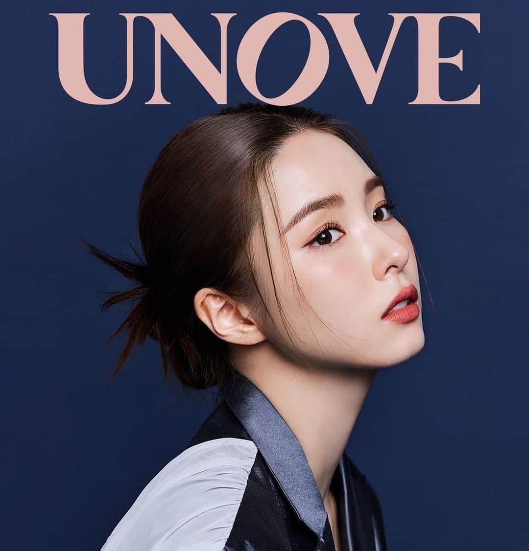 シン・セギョンのインスタグラム：「@unove_official 💗💙」