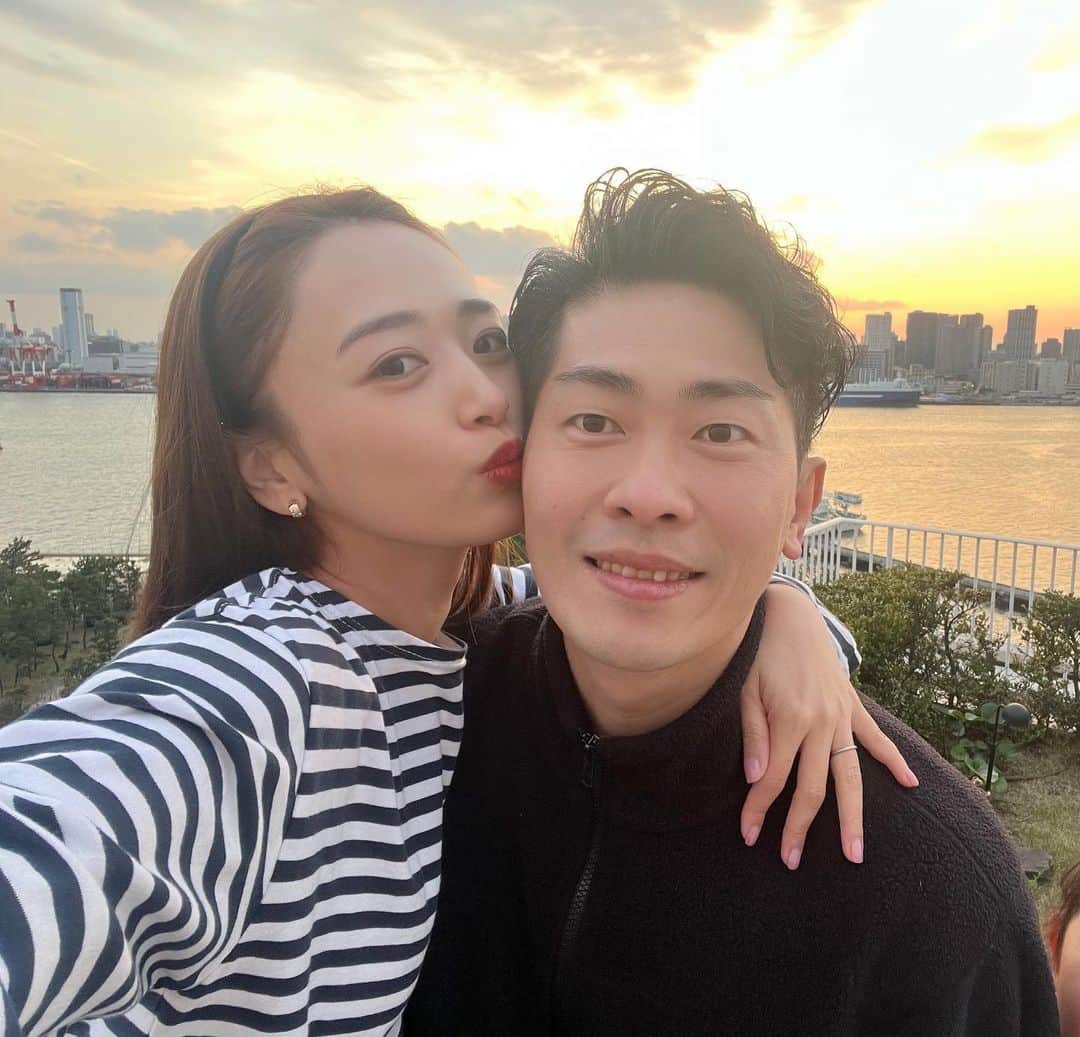 近藤千尋のインスタグラム：「夕日が綺麗だった日の🌇💕 さっきはコメントたくさん ありがとうございましたっ❤️ 皆さんとお話しできて 明日からまた頑張れそう☺️❣️  おやすみなさい💤😴」