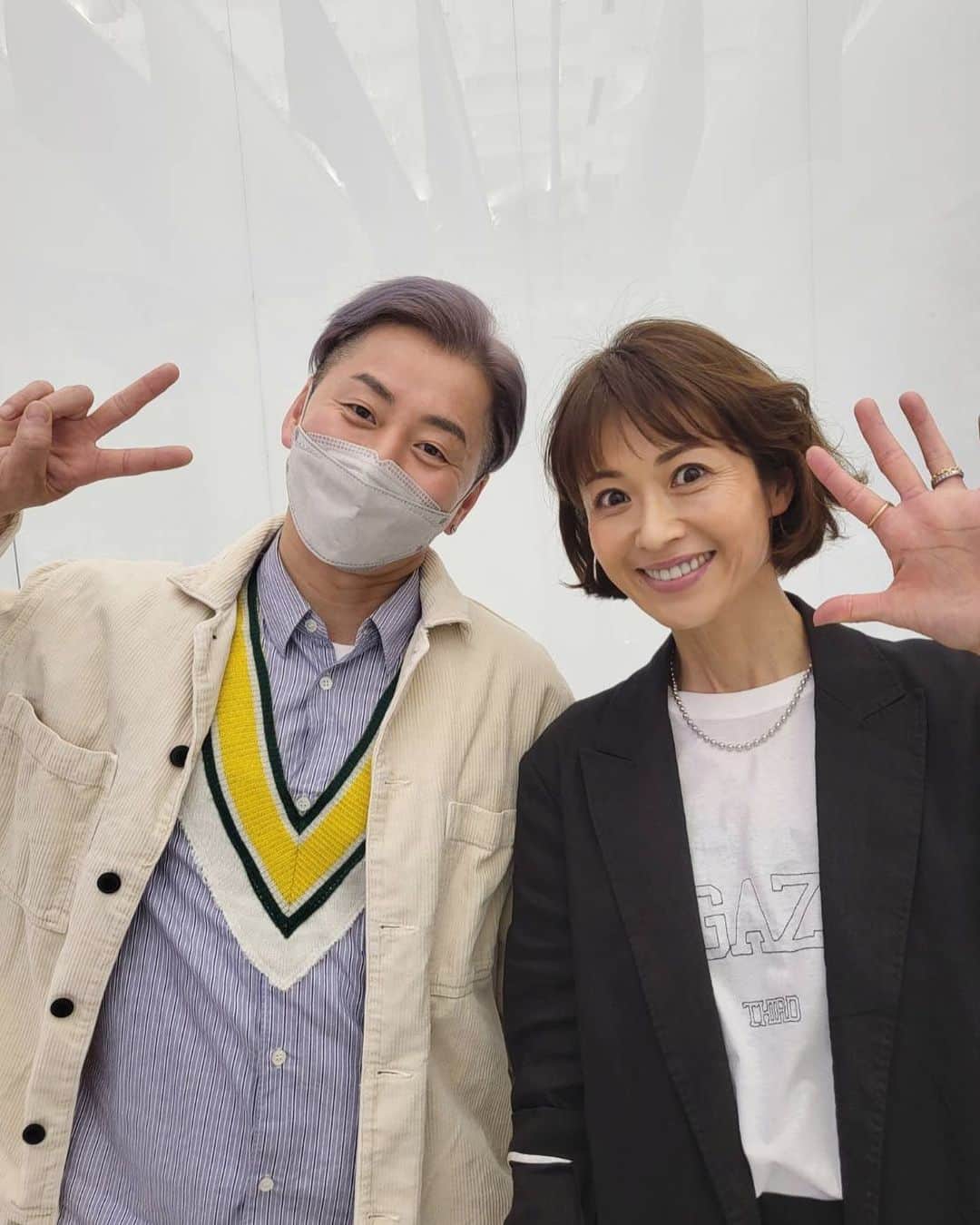 畑野ひろ子のインスタグラム：「インスタライブ、見て頂きました皆様、ありがとうございました🙇‍♀️ 早速、2種類のボディクリームをブレンドして使用してみました！幸せな香り🥰」