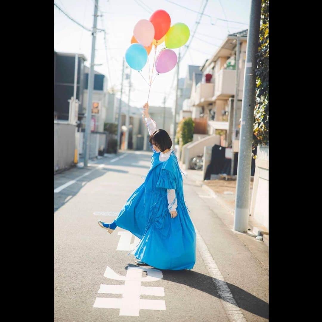 川上舞乃のインスタグラム：「なえなのちゃん🎈🎈🎈  @naenano0114  #なえなの   photo #カノウリョウマ  hm @yukikoaoyama__」