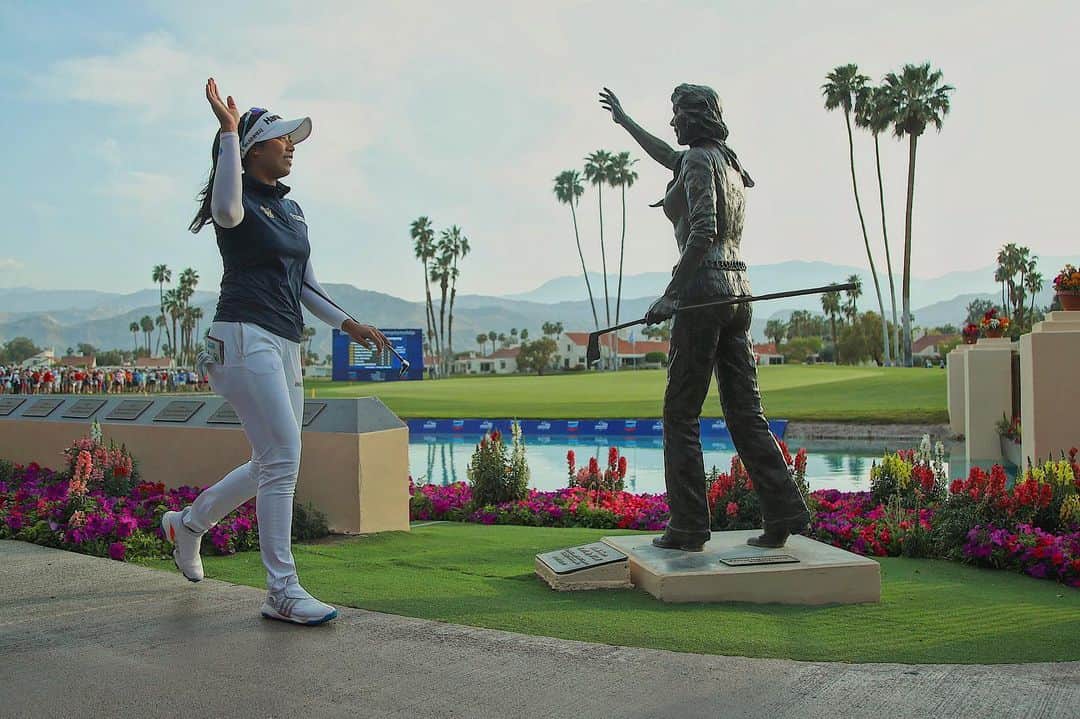 パティ・タバタナキトのインスタグラム：「@missionhillscc1 you will be missed 💙 this place holds a special place in my heart, and nothing will ever erase all the great memories I have from here. THANK YOU😇  #pattygolf   big congrats to @jenniferkupcho for winner her first major🤩」