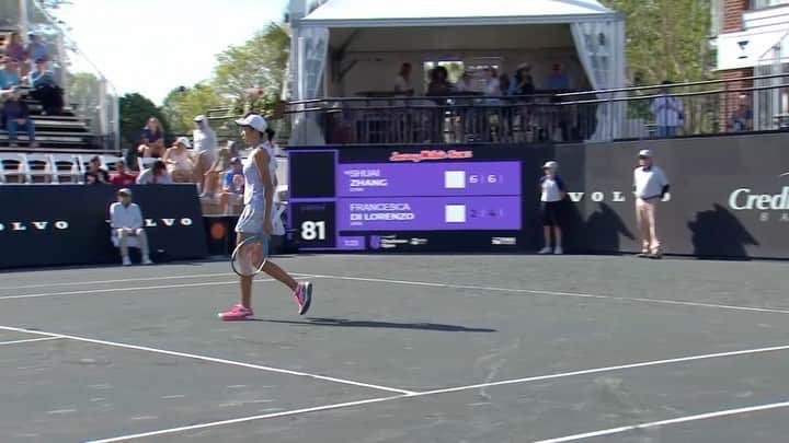 ジャン・シューアイのインスタグラム：「First win on clay 👊🎾❤️ @creditonecharlestonopen」