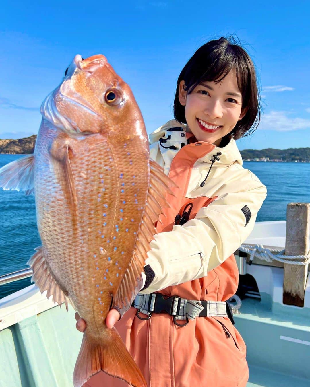 阪本智子さんのインスタグラム写真 - (阪本智子Instagram)「・ ・ ♡お知らせ♡  今年の5月の土日に釣りイベントを予定しています💗  どかーんと一緒に釣り上げましょう‼️ 詳細はまた載せますね😆  今回は抽選で参加者を募集する予定です⭐️  rod:shimano ENGETSU XTUNE B66ML FS/RIGTH reel:shimano ENGETSU premium 150PG  #fishing #fishinggirl #redseabream #boatfishing #okayama #釣り #瀬戸内海 #岡山 #真鯛 #真鯛釣り #タイラバ #釣り女子 #釣りママ #阪本智子 #釣りイベント #レッツリー」4月5日 8時11分 - tomoko_sakamoto423