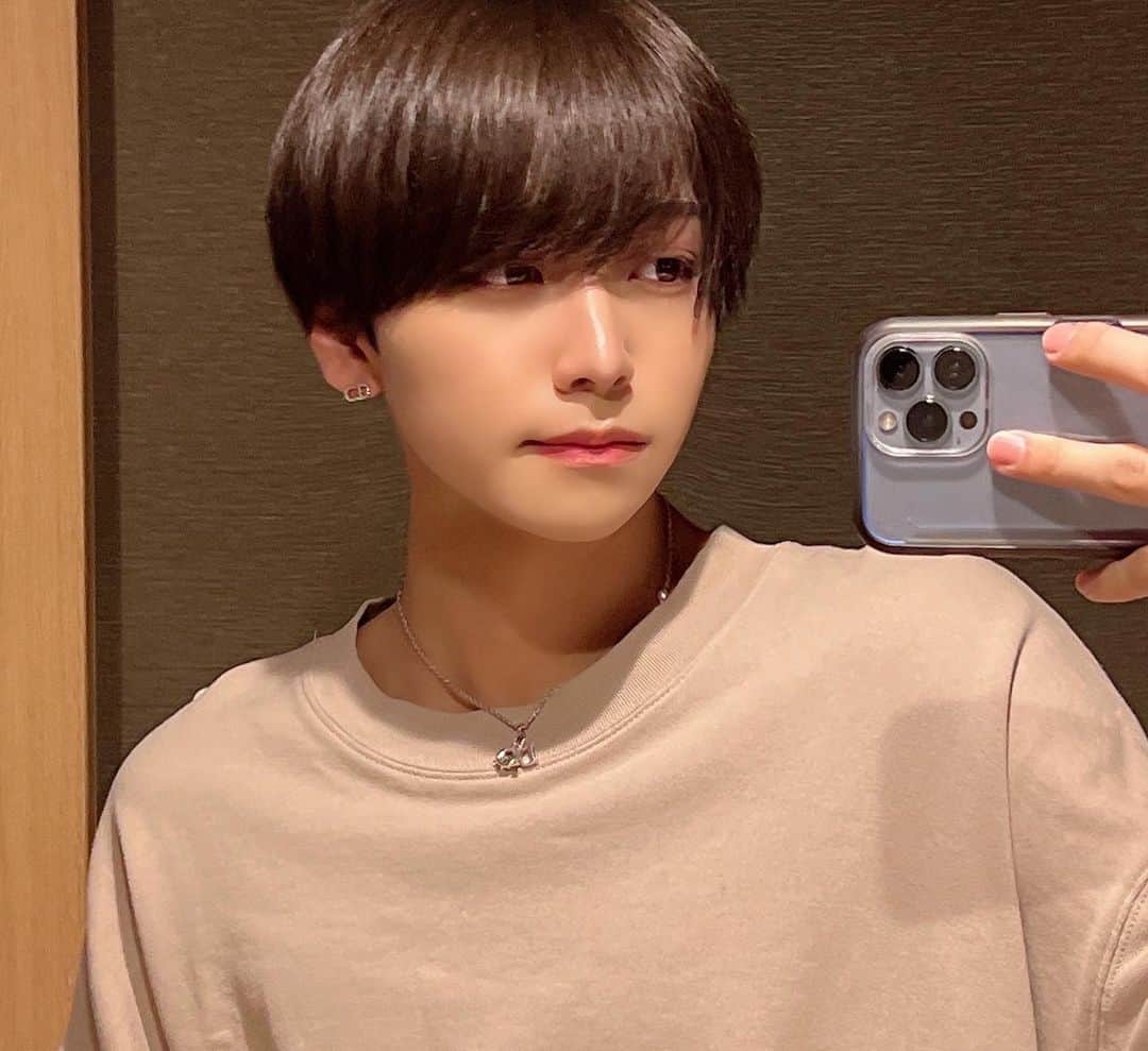 のインスタグラム：「ねむそう🥱」