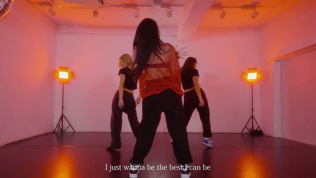 遥海のインスタグラム：「Don’t Want Your Love (Dance Practice ver. )  @miho.hasegawa122 みほさんと @chii_szk16 ちいさん本当にありがとうございました♡ 一緒に踊れてとても楽しかったです🥹  そして！ @mona712 モナさん❤️ モナさんのおかげで自信を持って踊れました😭  また踊りたいなー。 一緒にステージを盛り上げてくれるひといるかな〜？🥹🥹 もっと大きなステージを目指す！！ そして、実現させる！！  Special Thanks to @any.dance.jp 🎧🎧」