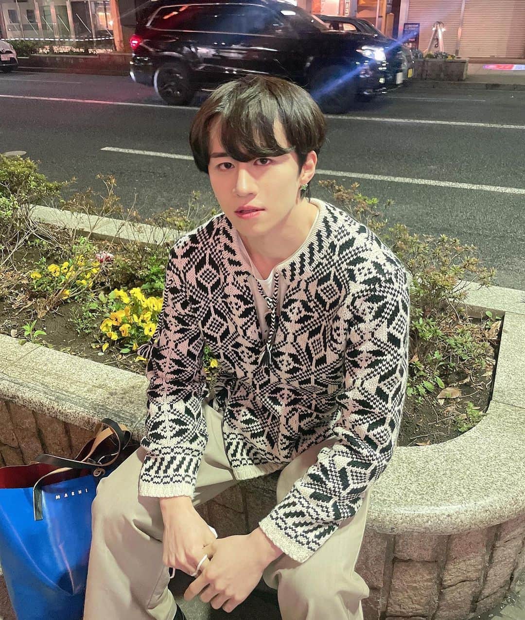かの/カノックスターのインスタグラム：「頭洗えてない👨‍🦲」