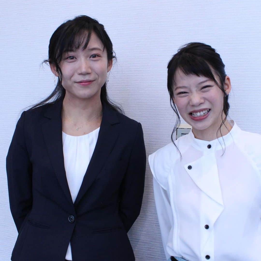 高木菜那のインスタグラム：「今シーズンを持ちまして長かったスケート人生に幕を下ろしました。  辛いことも沢山あったけど嬉しいことも沢山あった私のスケート人生。 応援し支えてくださった皆様がいたからここまで頑張ることが出来ました。 そして辛くても前を向いて歩むことが出来ました！ 本当にありがとうございました！！  これからこのInstagramを通して今までの思い出をゆっくり振り返っていけたらなと思います😊✨  #引退会見  #第二の人生の第一歩 #サプライズ  #大ちゃん美帆ありがとう #可愛い衣装でhappy❤️ #せっかくなのでオフショットも」