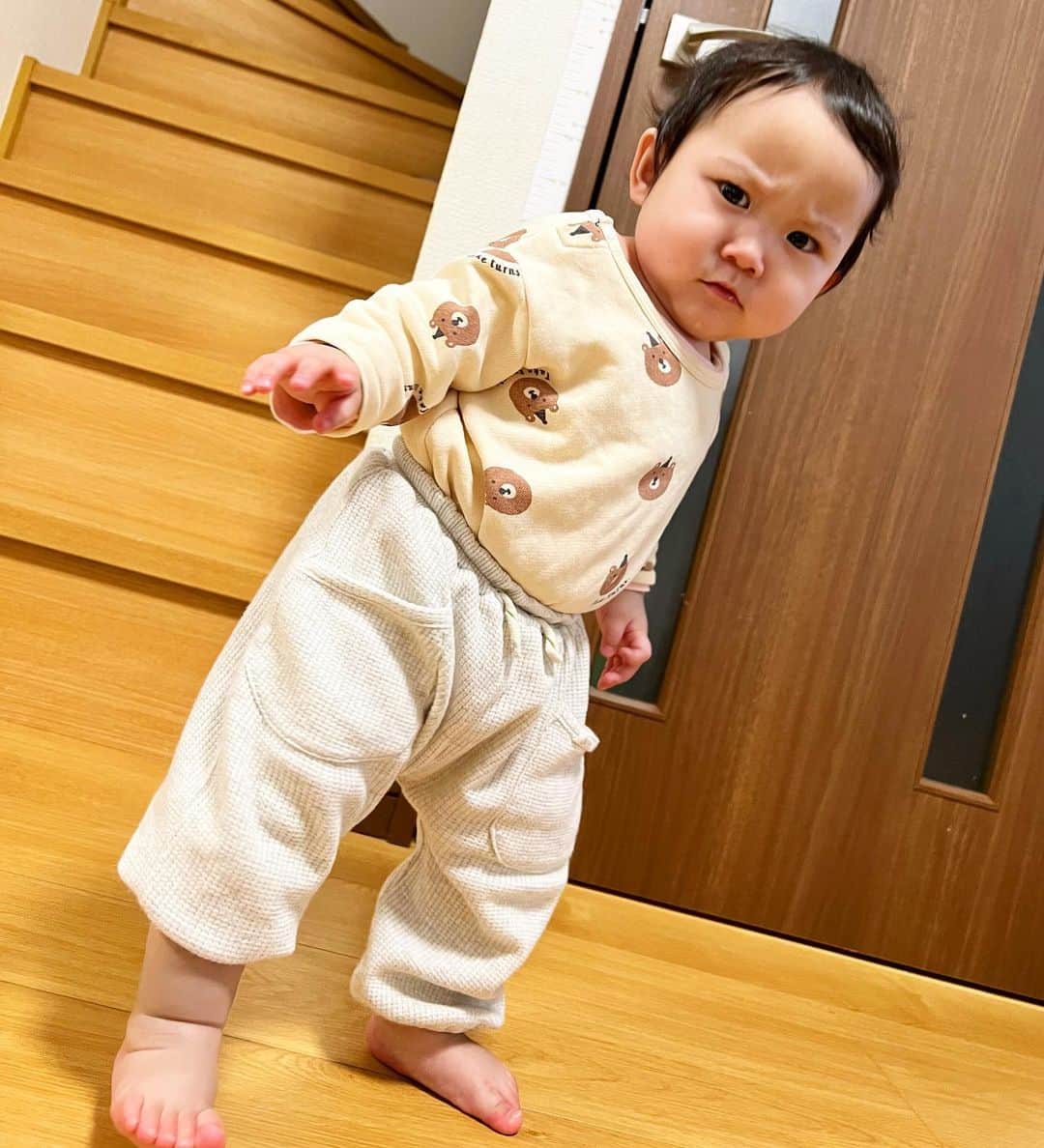 ゆうひなたのインスタグラム：「. . . おしゃポーズ？笑. . . 渋いなーいちかはん🤣🤣🤣🙏. . . .」