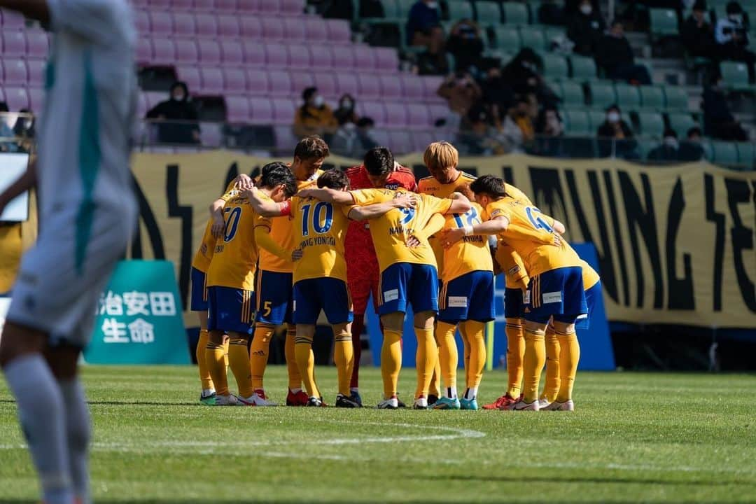 梁勇基さんのインスタグラム写真 - (梁勇基Instagram)「ホームでの勝利は格別⚽️ 応援ありがとうございました❗️ 満足する事なく、次の山形とのゲームに向けて、いい準備をしたいと思います！  #ベガルタ仙台 #チーム一丸 #勝ち点3」3月12日 20時48分 - yonggi.10