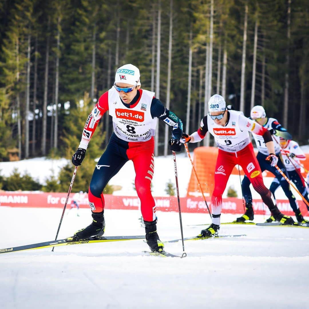 渡部暁斗のインスタグラム：「Hard to race with the fastest pack on the track. My exhausted body crossed the finish line with 6th place🤪 One more day to go!!🚀  📸 @nordicfocus  #fisnoco #livetoski #BeWhoYouAre #fischerski #swix #oakley #goldwin #poc #kinetixx #アミノバイタル #バスクリン」