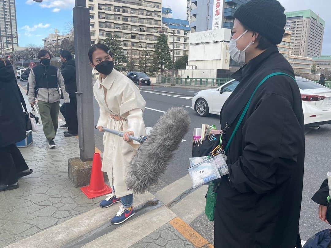 ファイトソングさんのインスタグラム写真 - (ファイトソングInstagram)「❤️最終回まであと2️⃣日❤️  果耶ちゃん音声部になる 撮影中の戯れ  #ファイトソング #清原果耶  #間宮祥太朗  #tbs」3月13日 12時15分 - fightsong_tbs