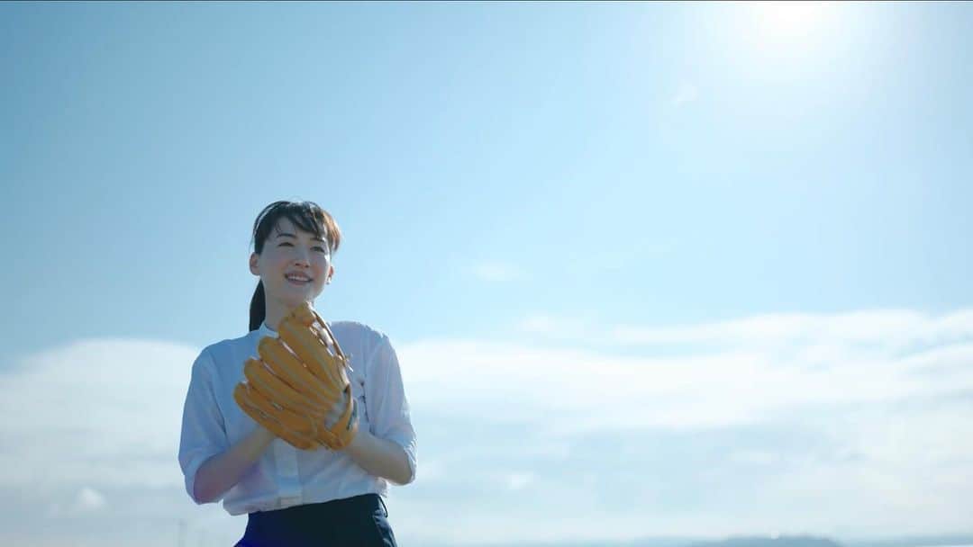 のインスタグラム：「#ユニクロ #UNIQLO #cm   #綾瀬はるか #ayaseharuka #harukaayase」