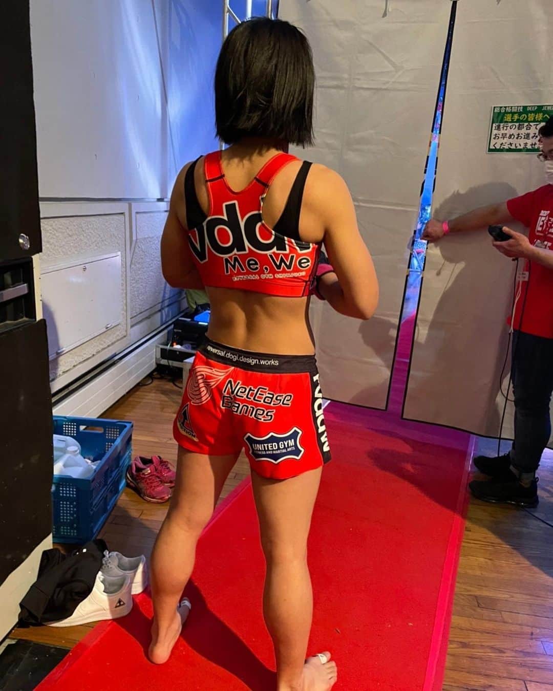 杉山しずかのインスタグラム：「Won by decision🏆 thank you for your support   and  sponsors  @speedy_1957group  @inception_himeji  @aya_beautyinfomation  @netease.games  @kawaguchi.style  @highbridge.teethcare  @xtend_jpn  @zhuton_teradaya  @united_gym_tokyo   @rvddw_tokyo   Next  in May  #DEEPJEWELS36 #deepjewels37」