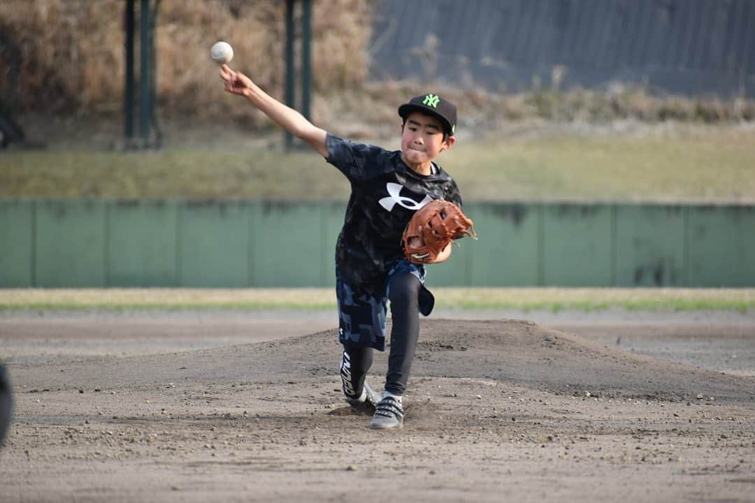 堀内汰門さんのインスタグラム写真 - (堀内汰門Instagram)「今週もたくさんのご参加 ありがとうございました😊  会うたび子ども達が「ヒット打てた〜」とか「ゴロ捕れるようになった〜」とか言葉を聞けて指導者としてはすごく嬉しいです✨  これからも一緒に楽しく 成長していこう😁  次回も楽しみに待ってるぞ👍  #堀内汰門 #89塾汰門 #野球 #野球塾 #野球教室 #野球少年 #野球女子  #感謝」3月13日 22時08分 - tamon0916