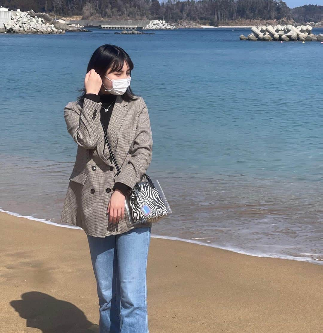 戸羽望実のインスタグラム：「3.11を忘れない #冬コーデ #海 #高校生#jk #fjk」