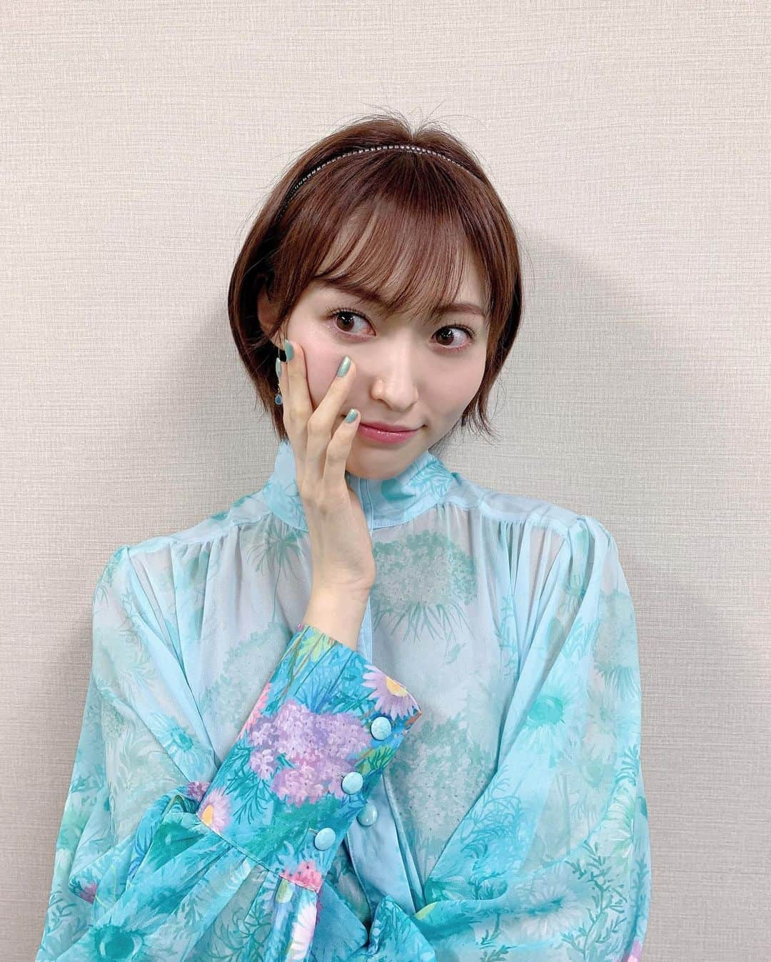 山口真帆さんのインスタグラム写真 - (山口真帆Instagram)「ファミン2022お花見会 ありがとうございました🌸  いつ皆さんに会えなくなるか分からない世の中なので、会えたことが本当に嬉しかったです🥲❤️‍🔥  皆さんを笑わせるのが楽しくてついつい話すぎちゃいました。 生の反応をみれるからイベントは楽しい☺️  今回は初めて朗読劇をして私なりの想いを伝えたり、 青森の伝統工芸品である #南部菱刺し を制作して皆さんにプレゼントできたのもいい思い出になりました🐯  配信で観てくださった方もありがとうございました！」3月13日 22時42分 - yamaguchimaho_official