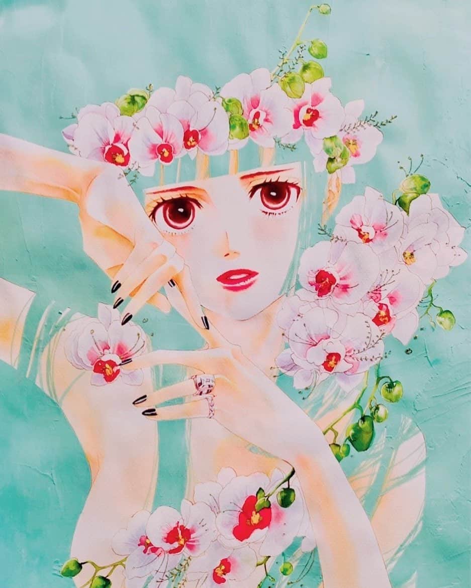 持田あきのインスタグラム：「第25回文化庁メディア芸術祭 マンガ部門大賞  頂きました🙇‍♂️  担当様への感謝に堪えません🙇‍♂️ 力を貸してくださったアシスタント様にも頭が上がらないです🙇‍♂️  そして 読んで下さる皆様に心から感謝申し上げます💐 #ゴールデンラズベリー #フィールヤング」
