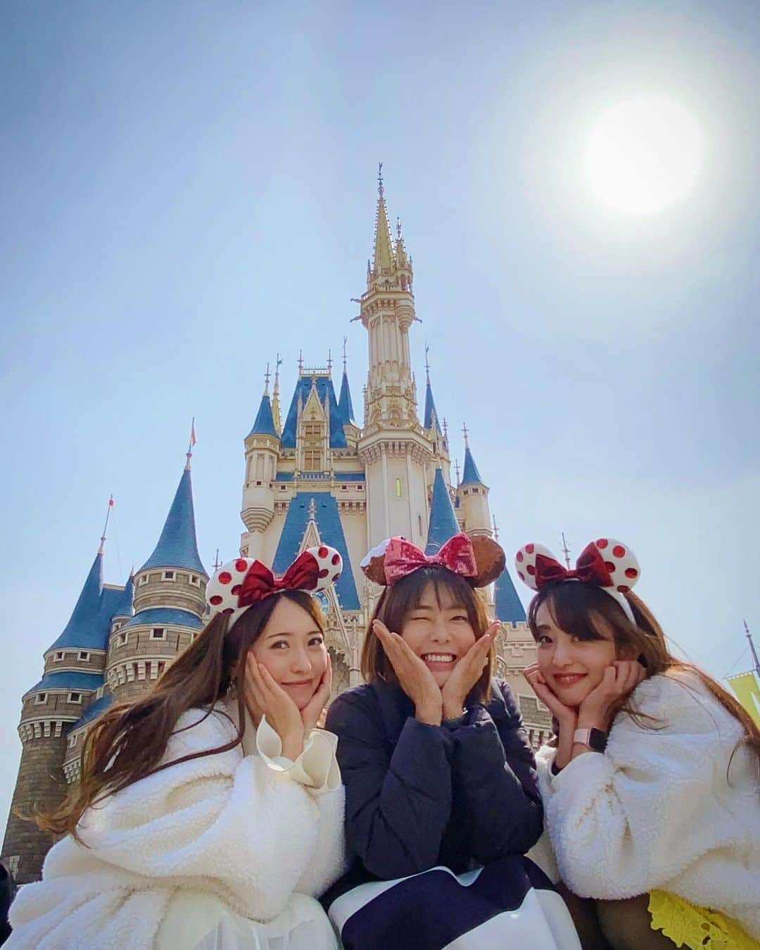 黒澤ゆりかのインスタグラム：「だーいすき❤️  もう少し夢の国投稿続きますがお付き合いください😋💓」