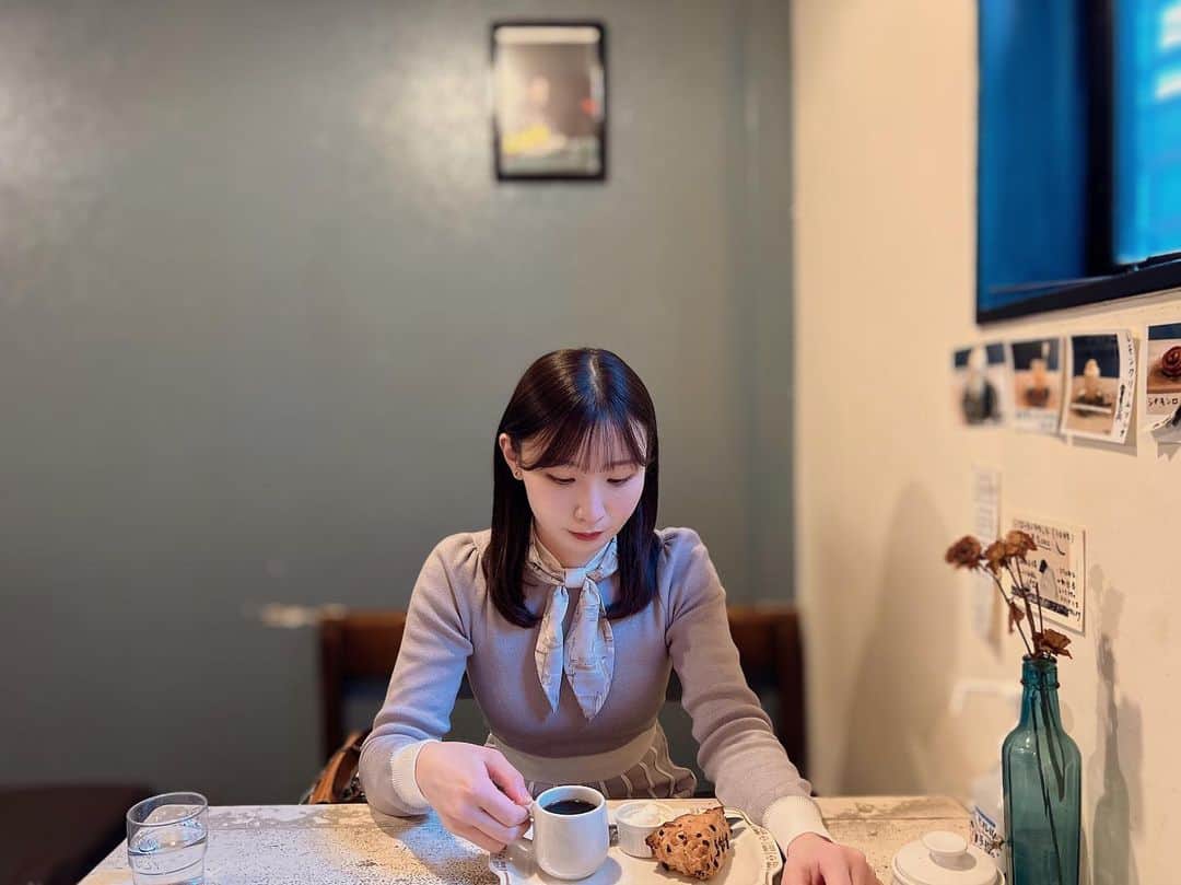 のインスタグラム：「優雅的時間☕️  #伊東める #伊東愛瑠 #afternoontea #cafe #下午茶」
