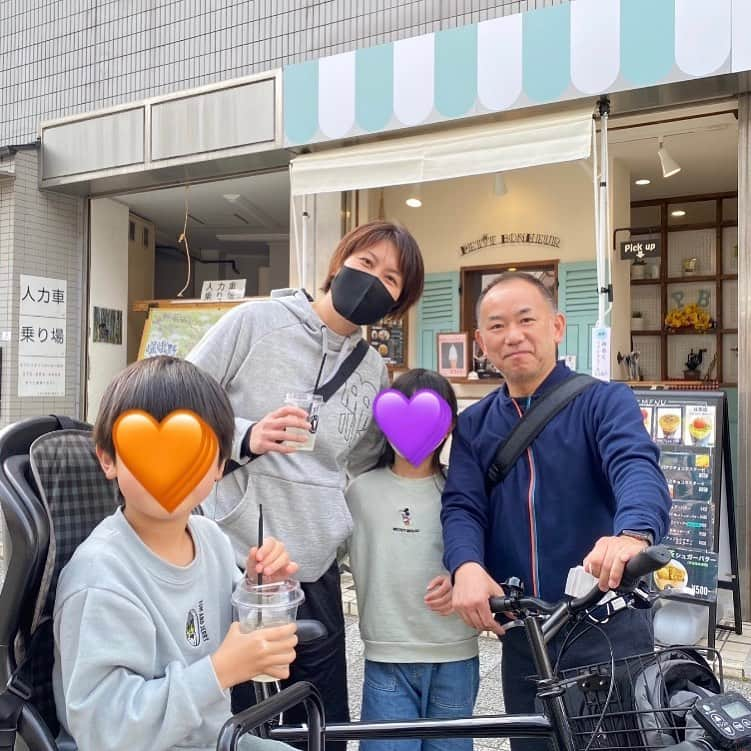 佐野優子のインスタグラム：「. 若宮夫妻😍 ポカポカ陽気だったので自転車で来てくれました🚲 貴重な時間にありがとう♡ .」