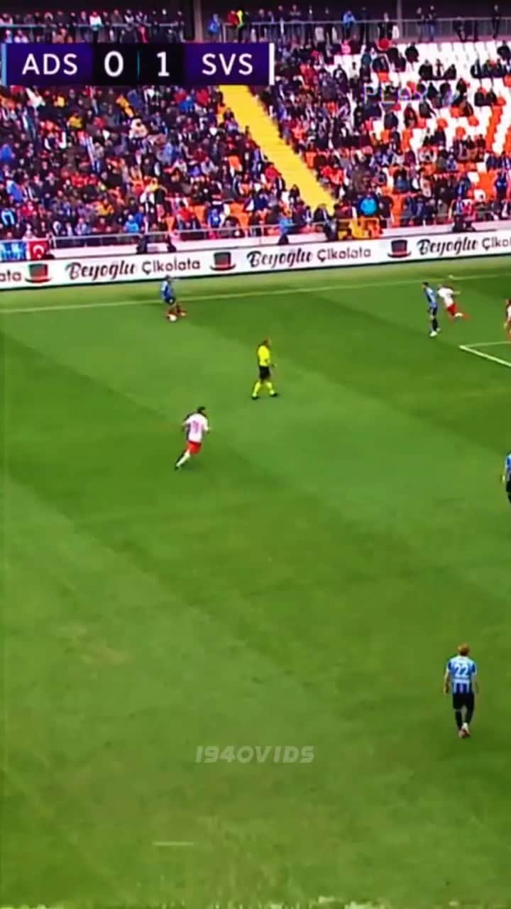 のインスタグラム：「E intanto continuano ad annullarmi gol e assist 👏🏾 very nice and clean system there is here!」